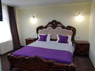 Отель Villa Lotus Дева Двухместный номер Делюкс с 1 кроватью и ванной-1